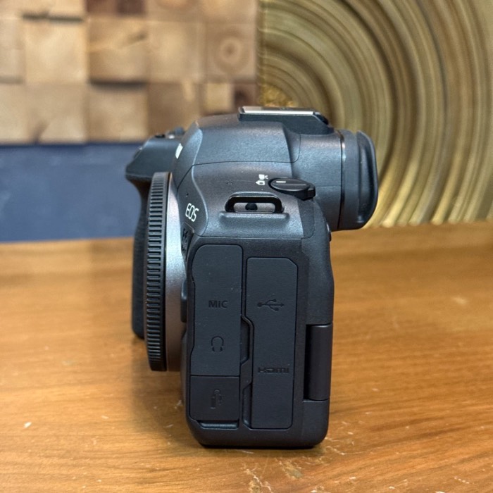 دوربین دست دوم بدون آینه کانن Canon EOS R6 Mark II Mirrorless Camera (5000 شات)