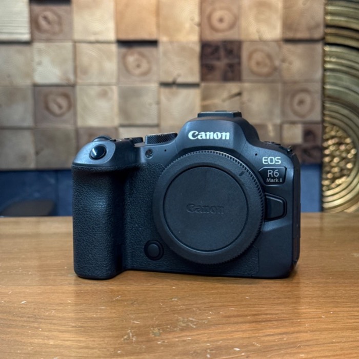 دوربین دست دوم بدون آینه کانن Canon EOS R6 Mark II Mirrorless Camera (5000 شات)