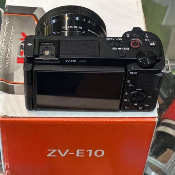 دوربین دست دوم بدون آینه سونی Sony ZV-E10 Mirrorless Camera kit 16-50mm (2500 شات)
