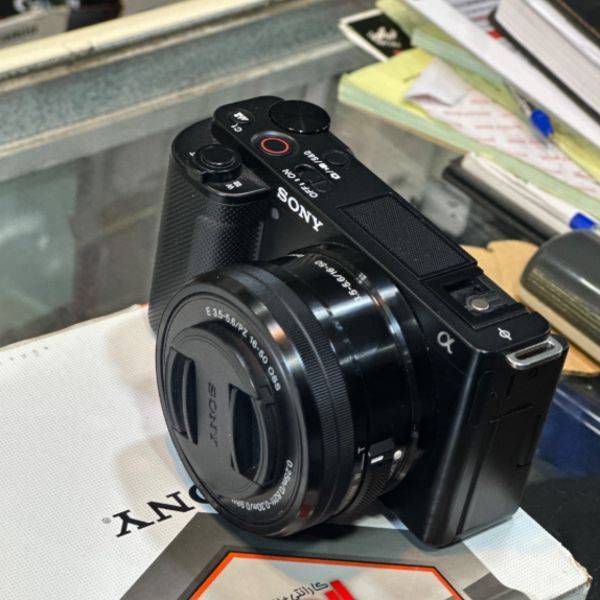 دوربین دست دوم بدون آینه سونی Sony ZV-E10 Mirrorless Camera kit 16-50mm (2500 شات)