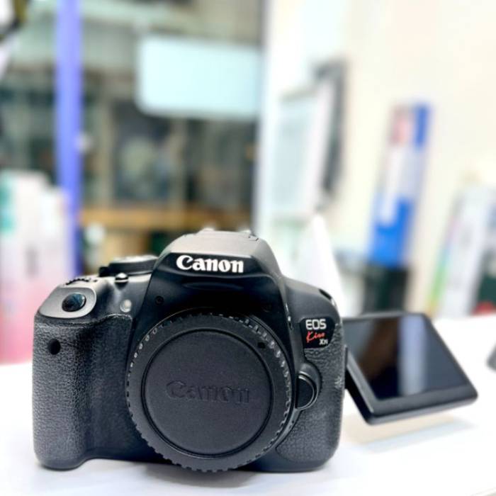 دوربین دست دوم عکاسی کانن Canon EOS 700D Body (12000 شات)