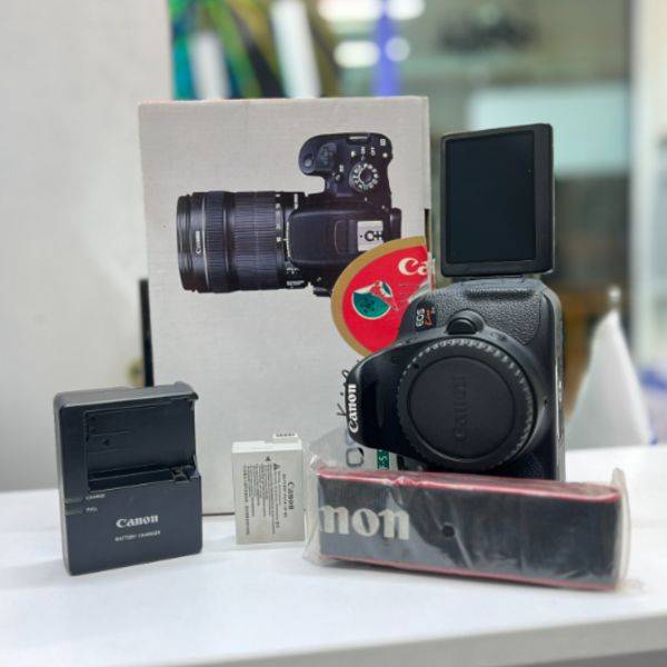 دوربین دست دوم عکاسی کانن Canon EOS 700D Body (12000 شات)