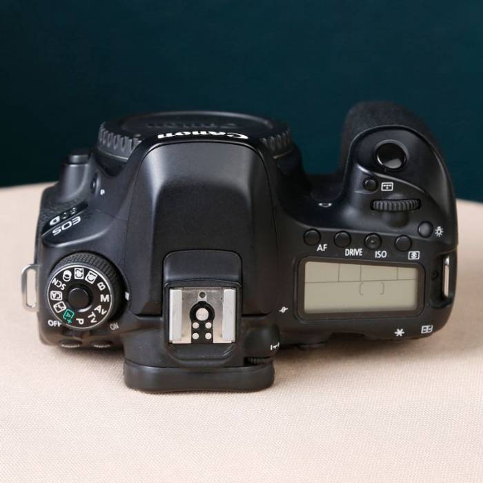 دوربین دست دوم عکاسی کانن Canon EOS 80D Body (10000 شات)