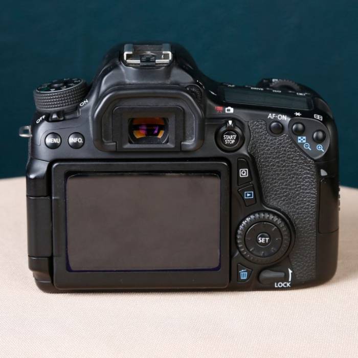 دوربین دست دوم عکاسی کانن Canon EOS 70D Body (12000 شات)