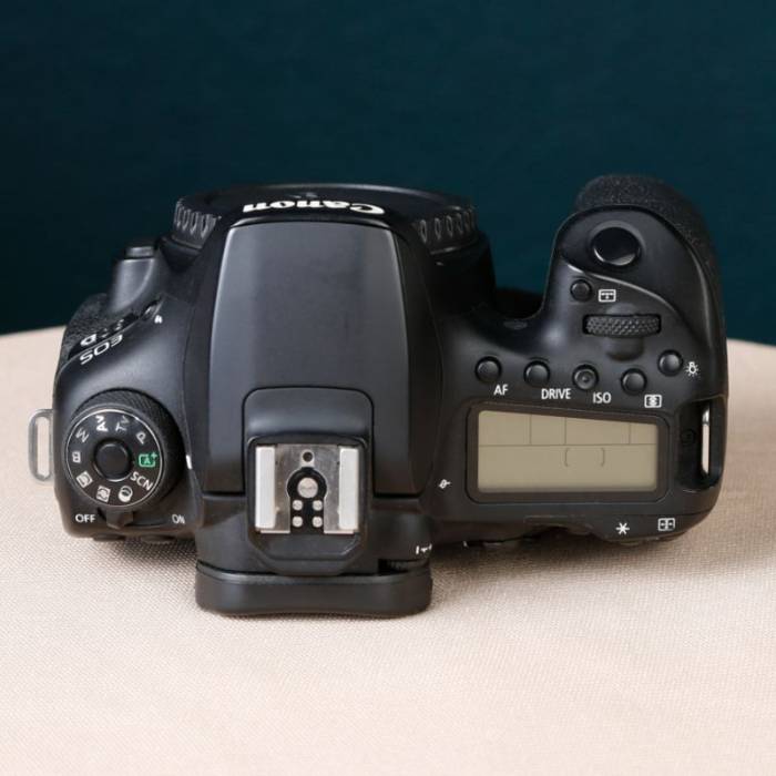 دوربین دست دوم عکاسی کانن Canon EOS 90D DSLR Camera Body (10000 شات)