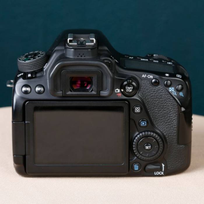 دوربین دست دوم عکاسی کانن Canon EOS 80D Body (31000 شات)