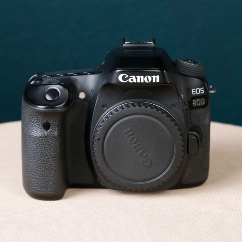 دوربین دست دوم عکاسی کانن Canon EOS 80D DSLR Camera Body (49000 شات)