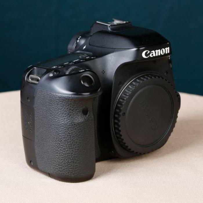 دوربین دست دوم عکاسی کانن Canon EOS 80D DSLR Camera Body (49000 شات)