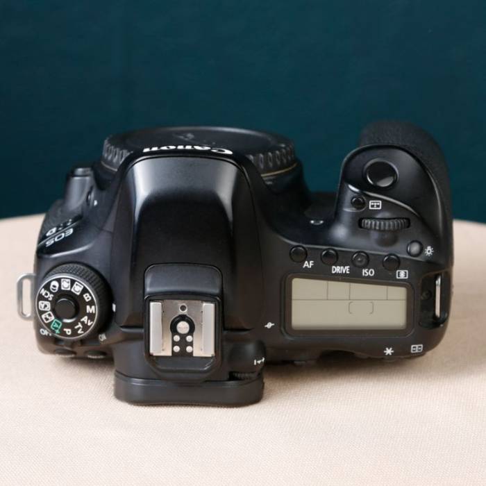 دوربین دست دوم عکاسی کانن Canon EOS 80D DSLR Camera Body (49000 شات)