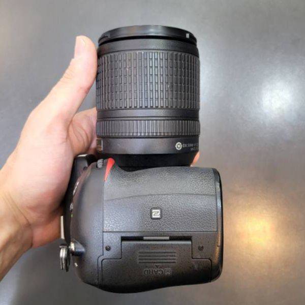 دوربین دست دوم Nikon D7200 Kit 18-140mm f/3.5-5.6 G VR (7000 شات)