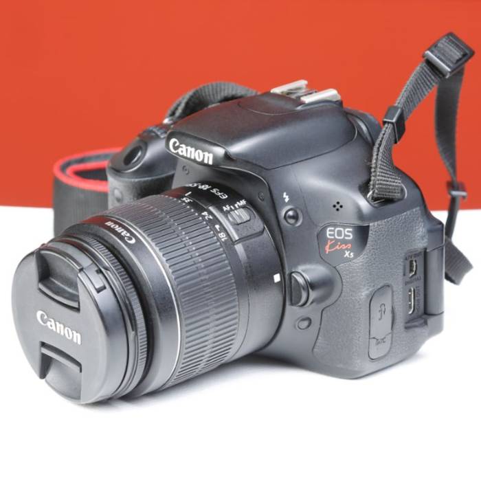 دوربین عکاسی کانن دست دوم Canon EOS 600D Kit 18-55 mm IS II (24000 شات)