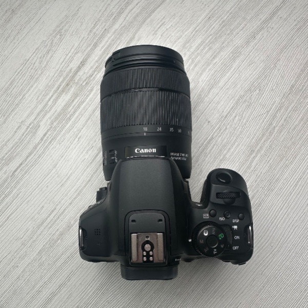 دوربین دست دوم عکاسی کانن Canon EOS 850D kit EF-S 18-135mm f/3.5-5.6 IS USM (4000 شات)