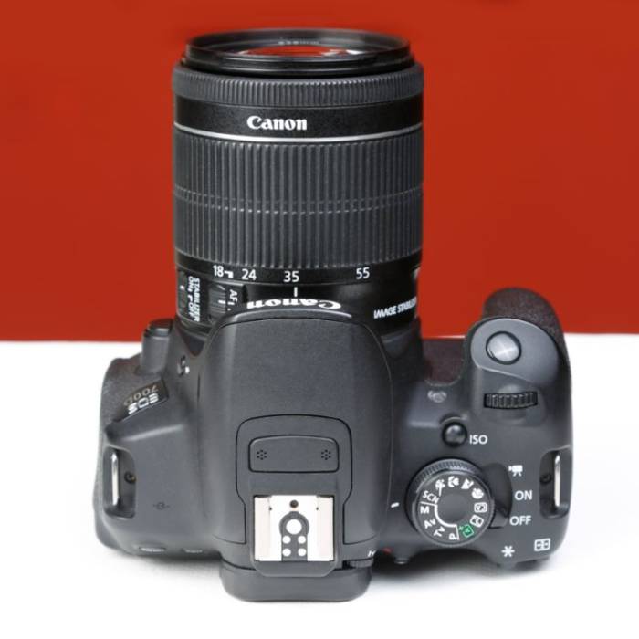 دوربین دست دوم عکاسی کانن Canon EOS 700D Kit 18-55mm f/3.5-5.6 IS STM (14000 شات)