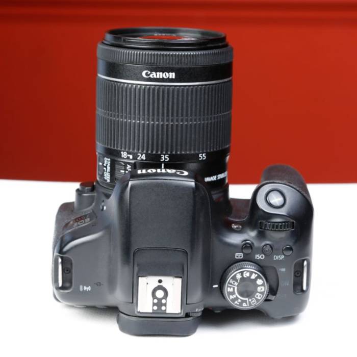 دوربین دست دوم عکاسی کانن Canon EOS 750D Kit 18-55mm f/3.5-5.6 IS STM (12000 شات)