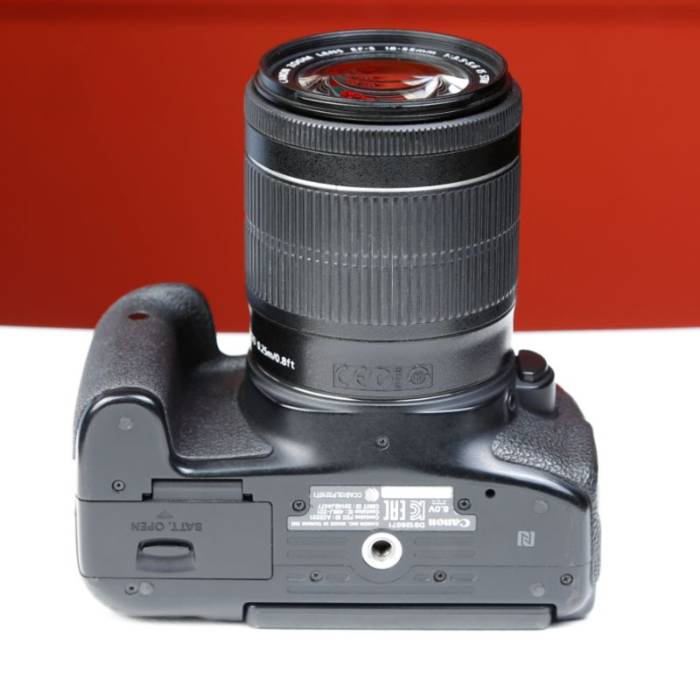 دوربین دست دوم عکاسی کانن Canon EOS 750D Kit 18-55mm f/3.5-5.6 IS STM (12000 شات)