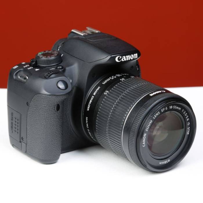دوربین دست دوم عکاسی کانن Canon EOS 700D Kit 18-55mm IS STM (16000 شات)