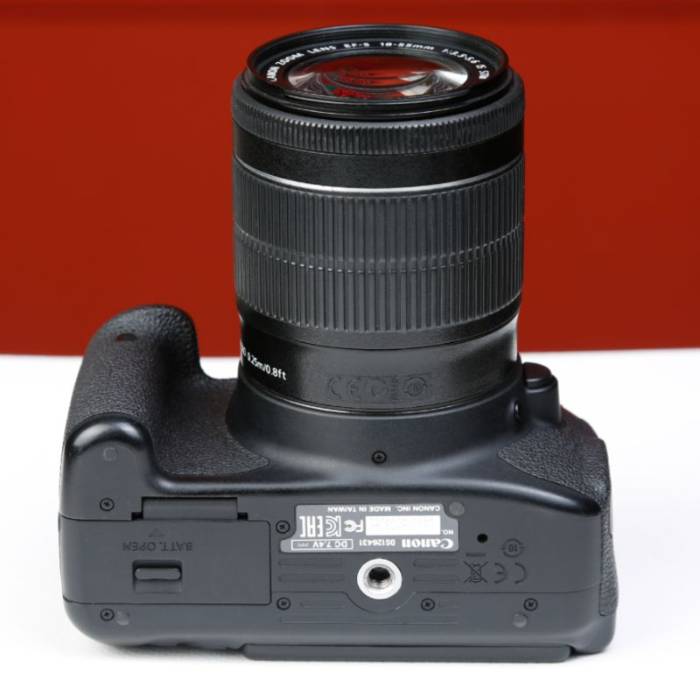 دوربین دست دوم عکاسی کانن Canon EOS 700D Kit 18-55mm IS STM (16000 شات)