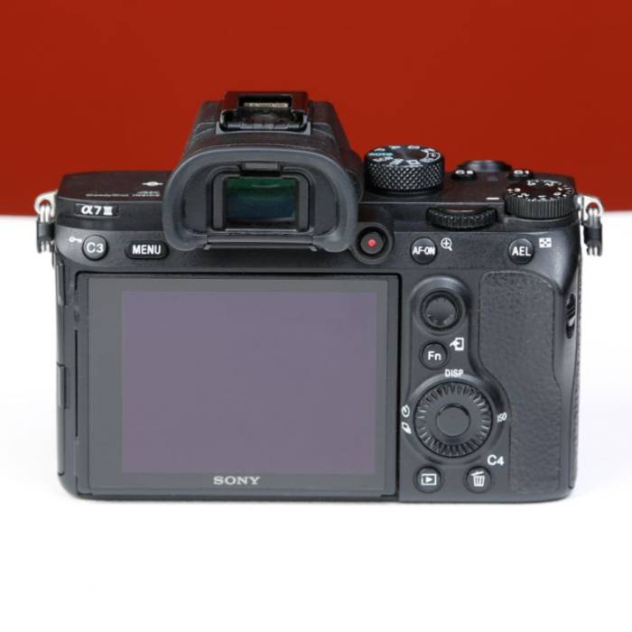 دوربین دست دوم بدون آینه سونی Sony a7 III Mirrorless Camera Body (60000 شات)