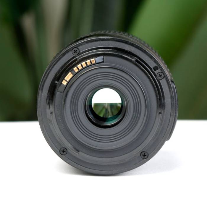 لنز دست دوم کانن Canon EF-S 18-55mm f/3.5-5.6 IS STM No Box (جعبه ندارد)