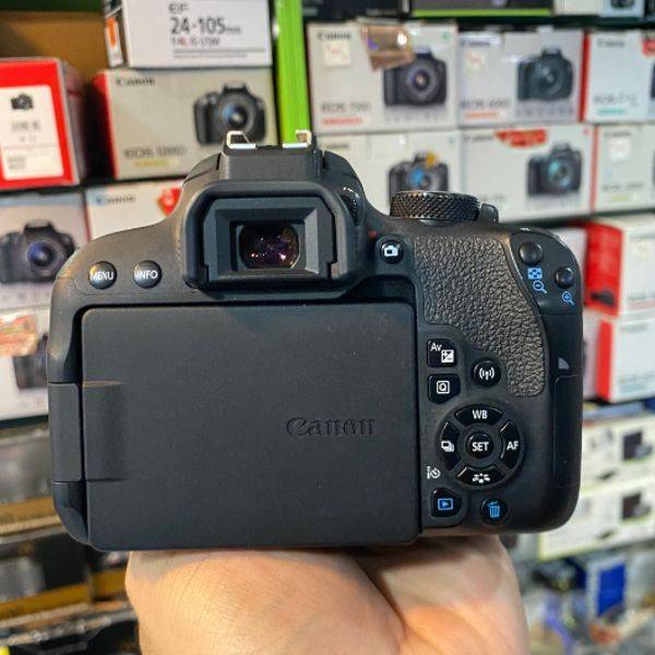 دوربین دست دوم عکاسی کانن  Canon EOS 800D kit EF-S 18-135mm f/3.5-5.6 IS STM (11000 شات)