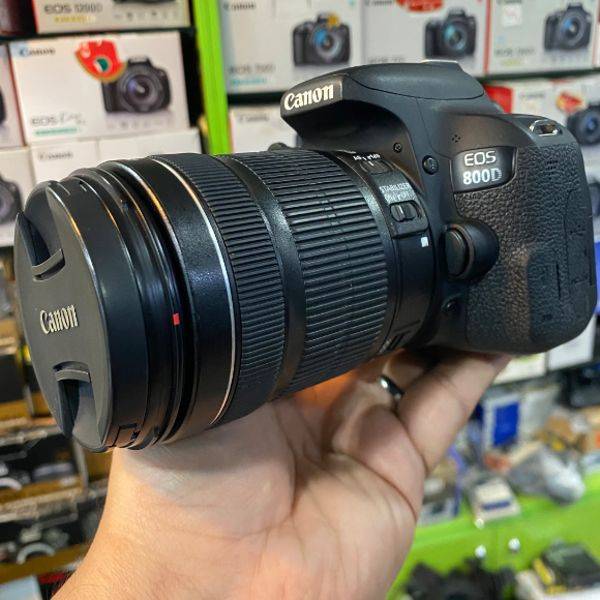 دوربین دست دوم عکاسی کانن  Canon EOS 800D kit EF-S 18-135mm f/3.5-5.6 IS STM (11000 شات)