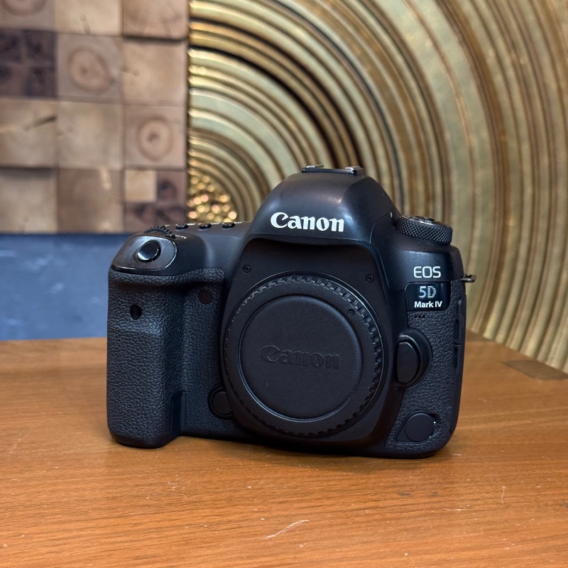 دوربین دست دوم عکاسی کانن Canon EOS 5D Mark IV Body (53000 شات)