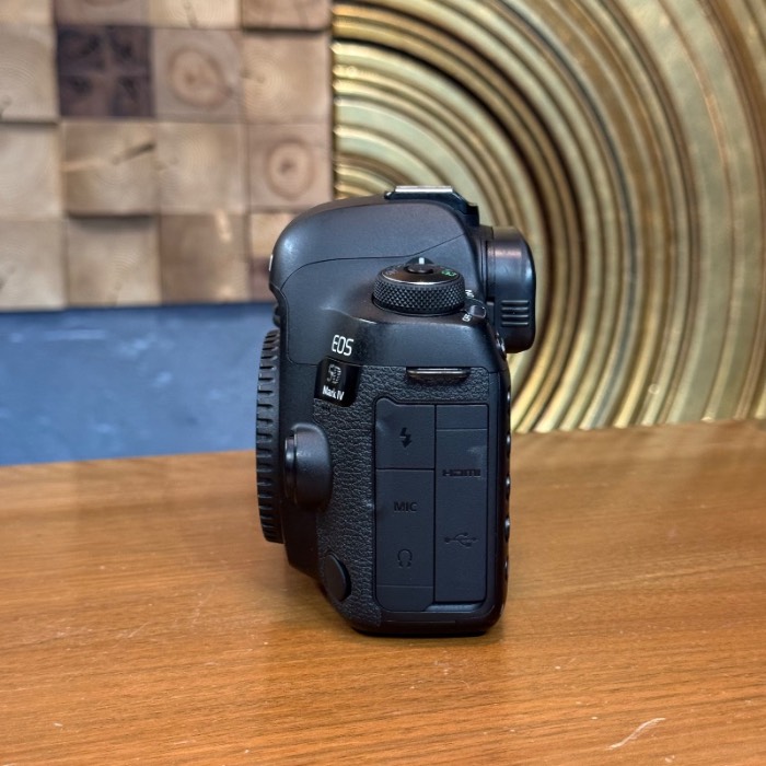 دوربین دست دوم عکاسی کانن Canon EOS 5D Mark IV Body (53000 شات)