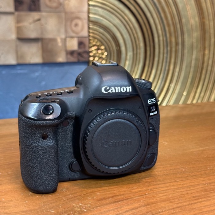 دوربین دست دوم عکاسی کانن Canon EOS 5D Mark IV Body (53000 شات)