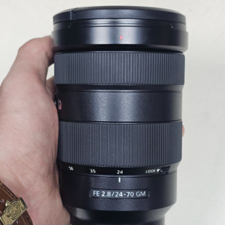 لنز سونی دست دوم  Sony FE 24-70mm f/2.8 GM  (جعبه دارد)