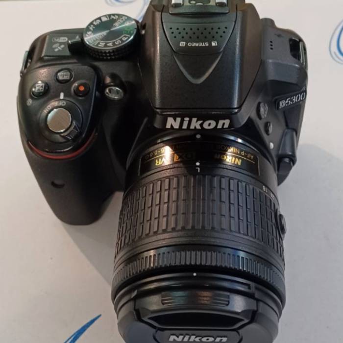 دوربین دست دوم عکاسی نیکون Nikon D5300‌ Kit 18-55mm f/3.5-5.6 G AF-P VR (7979 شات)