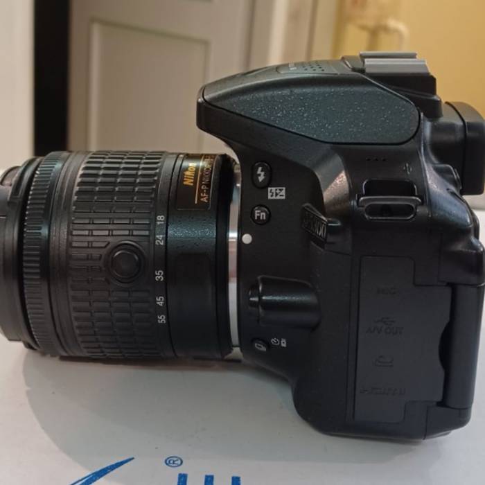 دوربین دست دوم عکاسی نیکون Nikon D5300‌ Kit 18-55mm f/3.5-5.6 G AF-P VR (7979 شات)