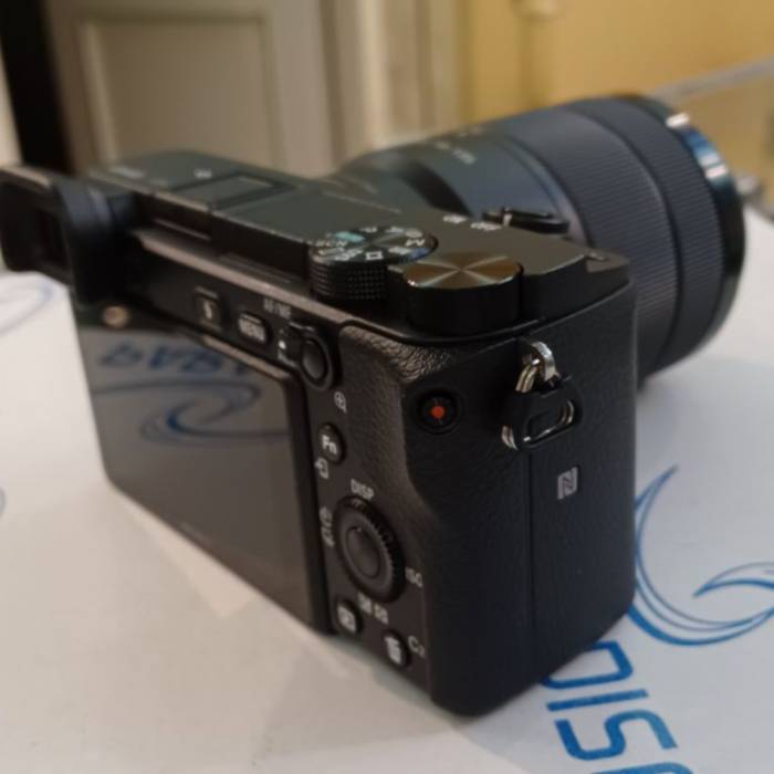 دوربین دست دوم بدون آینه سونی Sony a6400 Mirrorless Camera kit 18-135mm (402 شات)