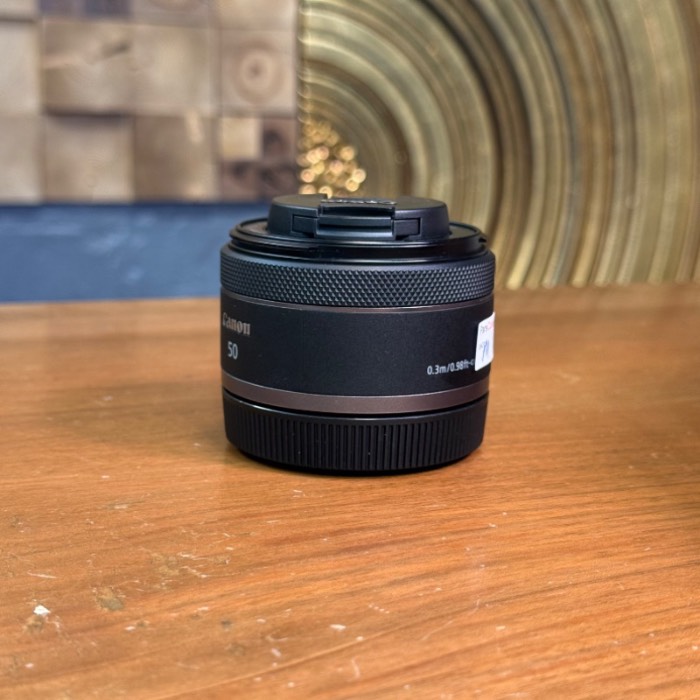 لنز دست دوم Canon RF 50mm f/1.8 STM Lens (جعبه دارد)