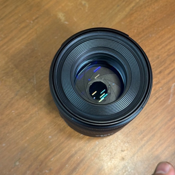 لنز دست دوم Canon RF 85mm f/2 Macro IS STM Lens (جعبه دارد)