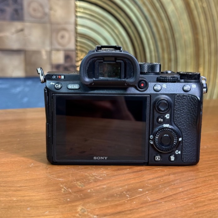 دوربین دست دوم بدون آینه سونی Sony a7R III Mirrorless Camera (57000 شات)