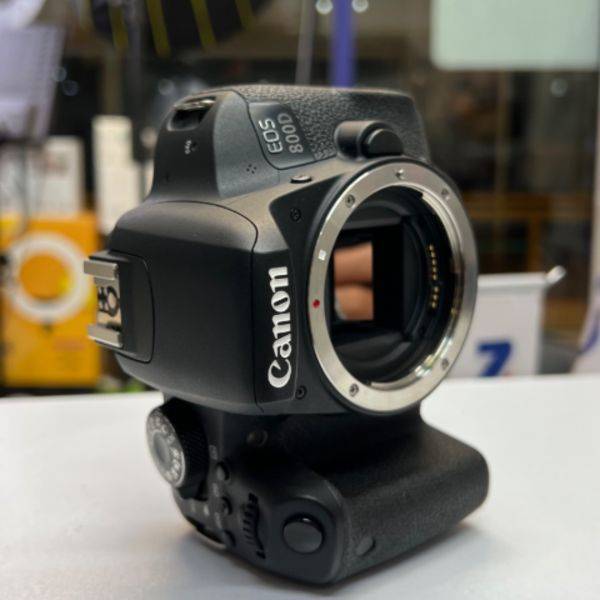 دوربین دست دوم عکاسی کانن Canon EOS 800D Body (12000 شات)