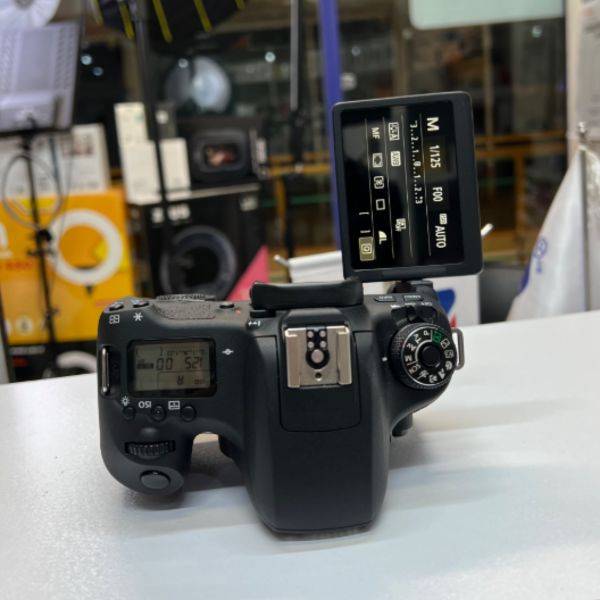 دوربین دست دوم عکاسی کانن Canon EOS 760D Body  (9900 شات)