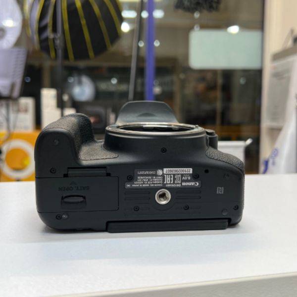 دوربین دست دوم عکاسی کانن Canon EOS 760D Body  (9900 شات)