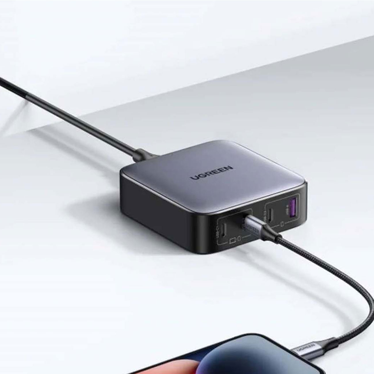 نمای کاربردی شارژر چندپورت رومیزی یوگرین UGREEN CD328 Nexode 100W GaN Desktop Charger