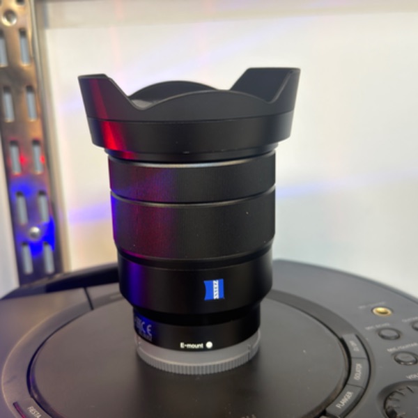 لنز دست دوم سونی Sony Vario-Tessar T* FE 16-35mm f/4 ZA OSS (جعبه دارد)