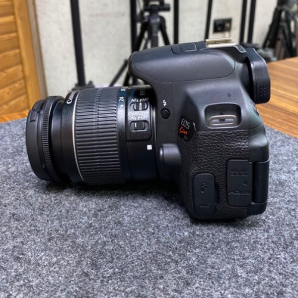 دوربین عکاسی کانن Canon EOS 700D Kit 18-55mm f/3.5-5.6 IS II (6/000 شات)