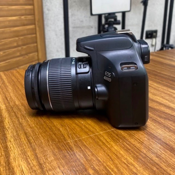 دوربین دست دوم عکاسی کانن Canon EOS 4000D Kit EF-S 18-55mm III (16000 شات)