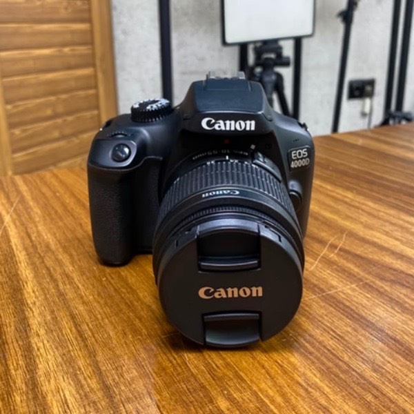 دوربین دست دوم عکاسی کانن Canon EOS 4000D Kit EF-S 18-55mm III (16000 شات)