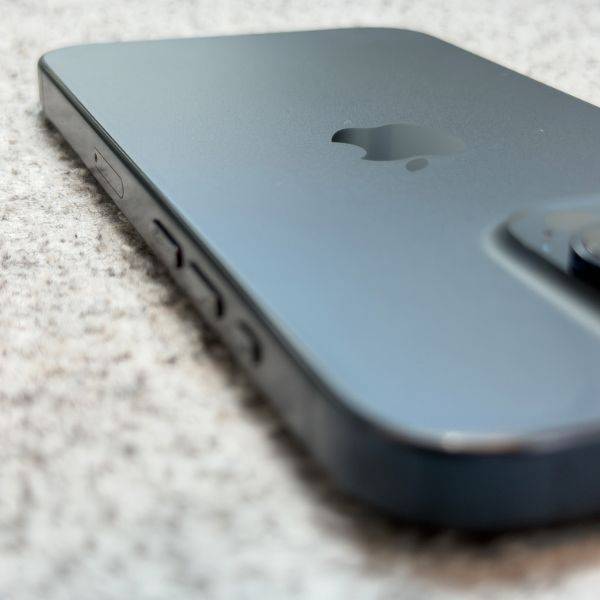 گوشی موبایل دست دوم iPhone 15Pro 128GB CH/A