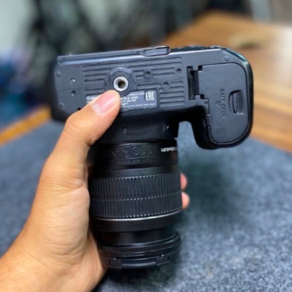 دوربین دست دوم عکاسی کانن Canon EOS 90D DSLR kit 18-55 dc iii (49/000 شات)