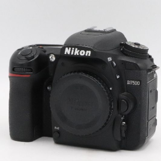 دوربین دست دوم عکاسی نیکون Nikon D7500 body (20000 شات)