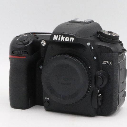 دوربین دست دوم عکاسی نیکون Nikon D7500 body (20000 شات)
