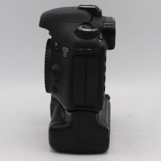 دوربین دست دوم عکاسی کانن Canon EOS 7D Body (16000 شات)