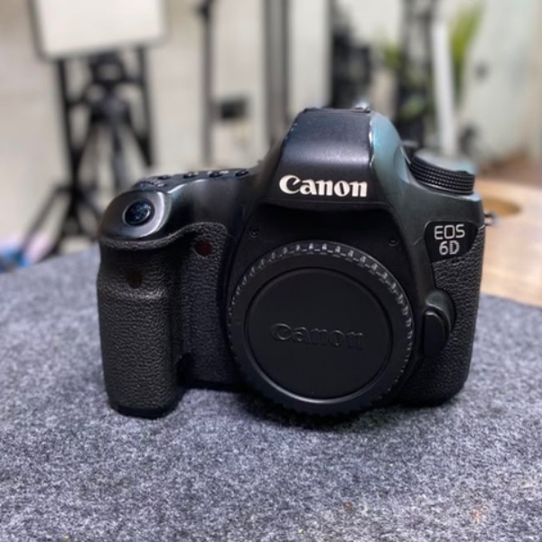 دوربین دست دوم عکاسی کانن Canon EOS 6D Body (28/000 شات)