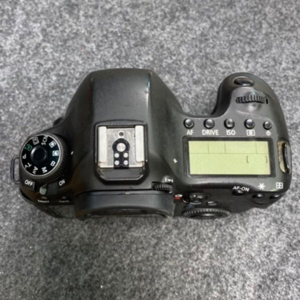دوربین دست دوم عکاسی کانن Canon EOS 6D Body (28/000 شات)